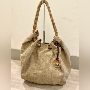 Michael Kors Large Signature Marina Tote